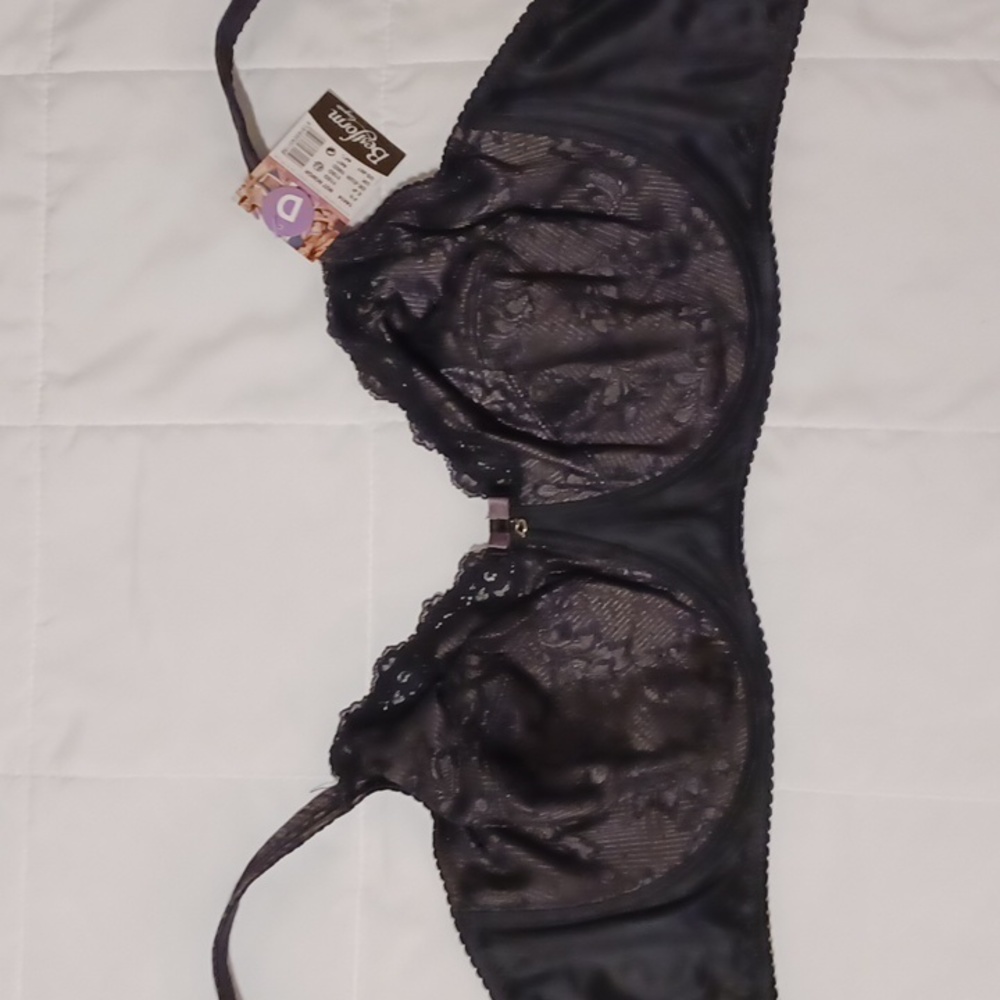 Bestform 44D black lace bra. Item #100823-09